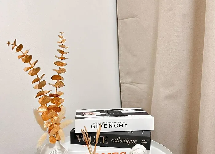 Del Serene Cozy Minimalist Staycation At Shore C1 * Manila