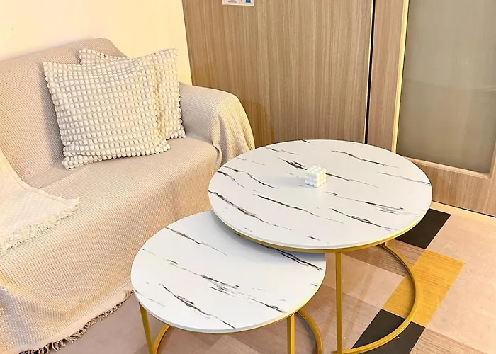 Del Serene Cozy Minimalist Staycation At Shore C1 * Manila